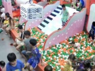 Sang khu vui chơi trẻ em đang hoạt động tốt