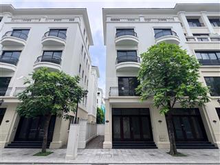 Xẻ khe san hô 98m2  đông nam. công năng sử dụng như một căn song lập bé. số lượng có hạn