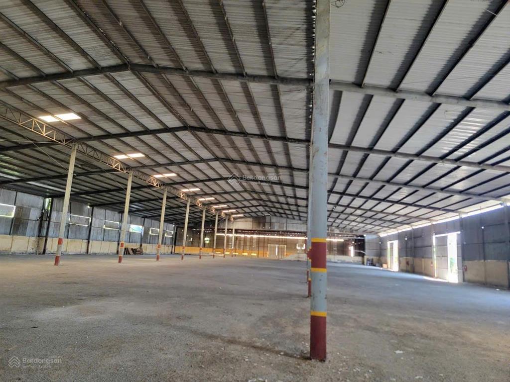 Cho thuê kho xưởng rộng 3500m2 tại đường trần phú nha trang 45.000đ/m2/tháng có chia nhỏ theo y/c