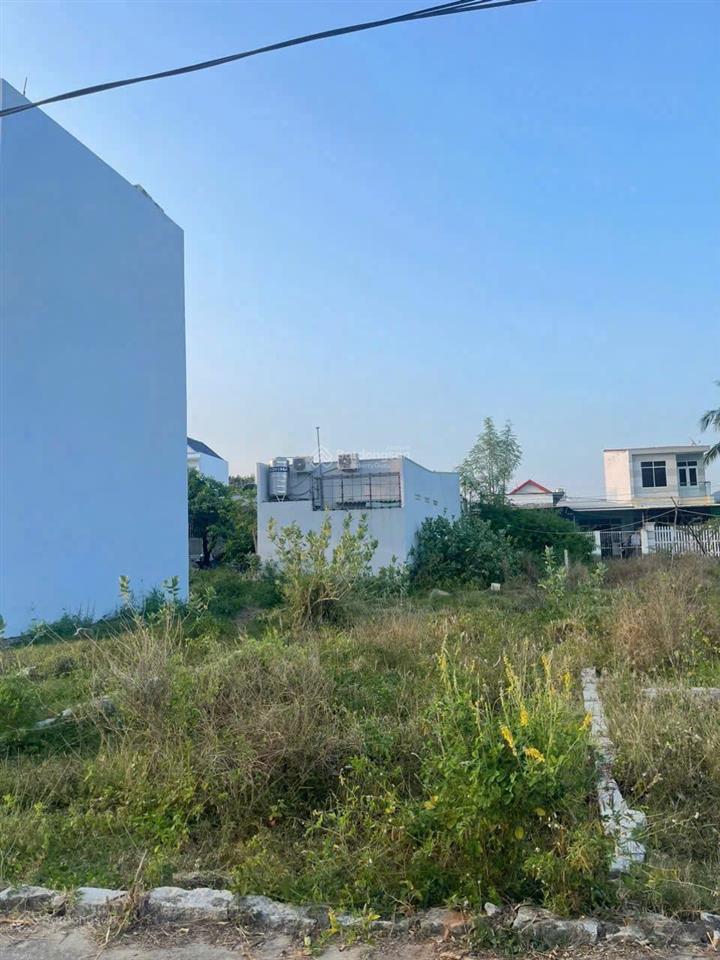 Còn sót lại duy nhất 1 lô đất vĩnh hiệp nha trang dt 75m2 mt 5m giá chỉ 1,590 tỷ có ra lộc