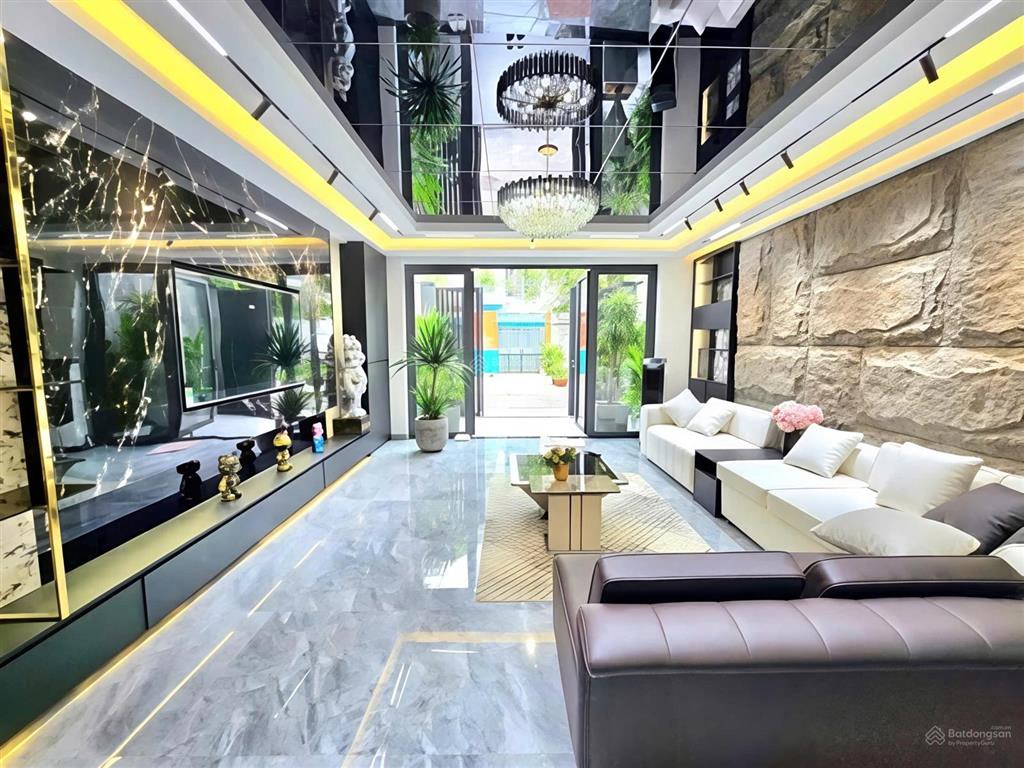 Bán nhà mới đẹp full nội thất 4 tầng ngang 5x20 mặt tiền đường hàng xóm phú mỹ hưng quận 7 chỉ 16x
