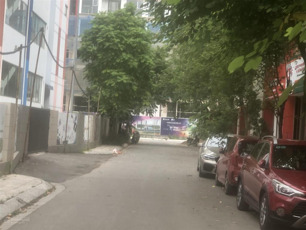 Bán gấp căn nhà phố tại khai sơn city, 5 tầng 1 tum, dt 76,2 m2, mt 5,5 m,view trường học