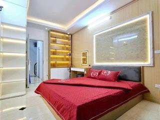 Bán nhà trương định 40m x 5t x giá nhỉnh 6tỷ, lô góc, gần phố.