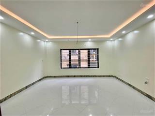 Cho thuê nhà khu phân lô nguyễn chí thanh, dt 55m2 x 5 tầng. ô tô đỗ cửa cả ngày, giá thuê 18tr/th