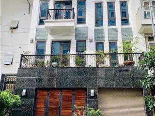 Tôi cần cho thuê nhanh nhà siêu đẹp tại liễu giai, dt 80m2 x 5 tầng, có gara ô tô.giá thuê 18tr/th