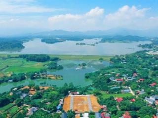 Cần tiền cho con du học bán gấp góc mặt đường trục chính. view hồ đồng mô. tiện kd or đầu tư.