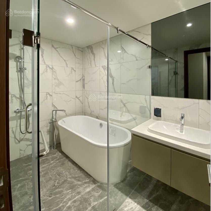 Trống ngay căn 2pn giá chỉ 32tr/tháng ở chung cư pacific place  83b lý thường kiệt.  0906 244 ***