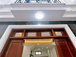 2.5 tỉ nhà mới 4 tầng x 35m2, ngay ql6 mở rộng, đầy đủ công năng, chợ ngay nhà  0946 393 ***