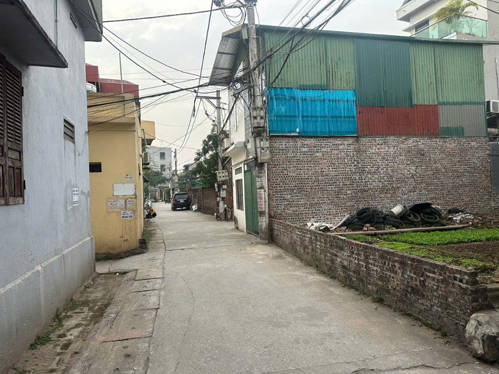 Bán đất Tô Hiệu, (Tía) cực đẹp làng An Duyên ( Làng Mui ) ô tô đỗ vào nhà