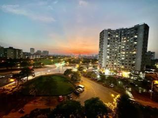 Em bán căn hộ 76m thiết ké 3 pn 2 vs full nội thất như hình giá 4ty650 . 0369 305 ***