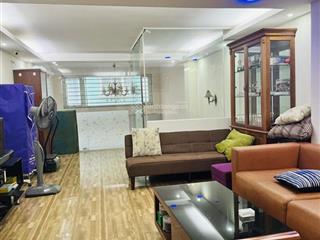 Bán nhà lô góc hoàng quốc việt  ô tô tránh  dt 60m giá chỉ 17 tỷ