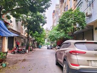 Phú diễn  bán đất tặng nhà  mặt ngõ ô tô tránh  dt 99m chỉ hơn 8 tỷ!!