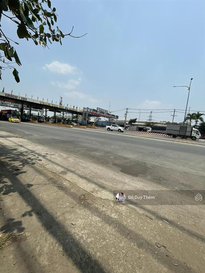 Bán xưởng mặt tiền đường quốc lộ 1a, 7000m2 hoàn công đầy đủ, công chạy 24/24. giá chào 102 tỷ