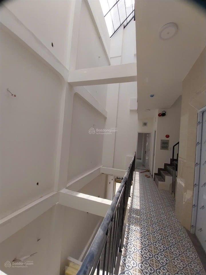 Bán nhà hiệp thành city, 5x20, 100m2, 12 phòng, 5 tầng, tháng máy. đường 6m, 10tỷ tl