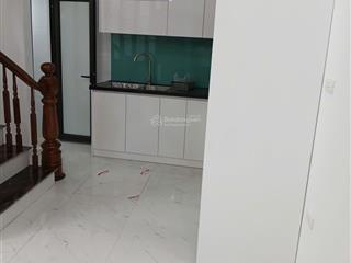 Nhà đẹp mới tinh 5 tầng. phú thượng. cạnh ciputra.