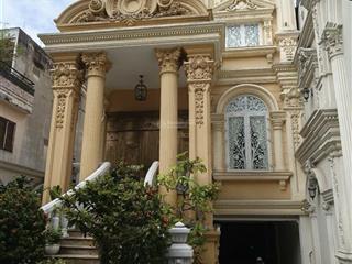 Bán biệt thự hồ bơi sân vườn cao cấp  cmt8, giáp quận 3, quận 10  325m2  6 tầng  203 triệu/m2