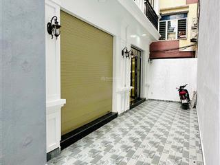 Bán 2 căn nhà xây mới 4 tầng phố thiên lôivĩnh niệm, có sân trước sân sau cực rộng ngay sát aeon