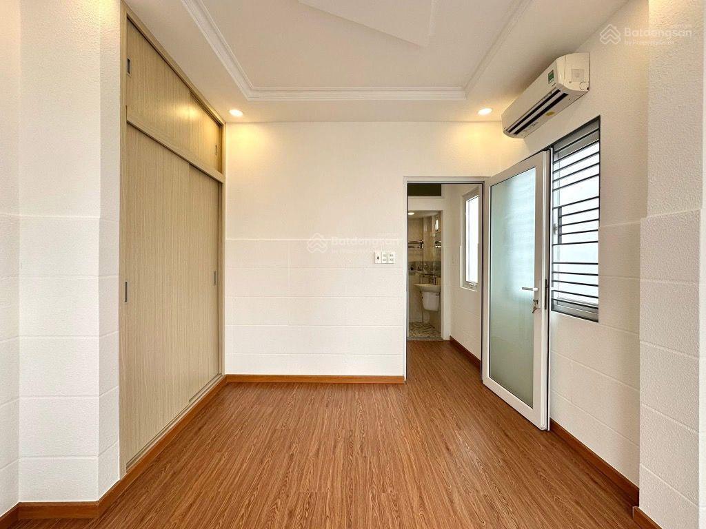 Siêu phẩm nguyễn kiệm hxt ô tô nằm trước nhà 5.9 tỷ