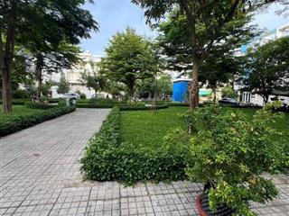 Bán căn nhà siêu rộng nội bộ bông sao. đối diện công viên bông sao