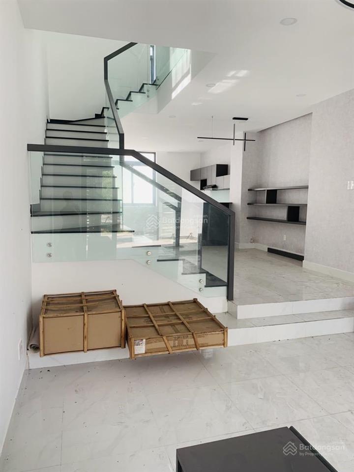 Bán căn nhà siêu đẹp tại khu dân cư phú lơi.