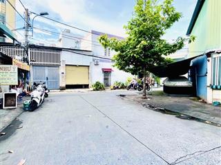 Bán căn nhà kế chung cư pegasuit. đường 8m