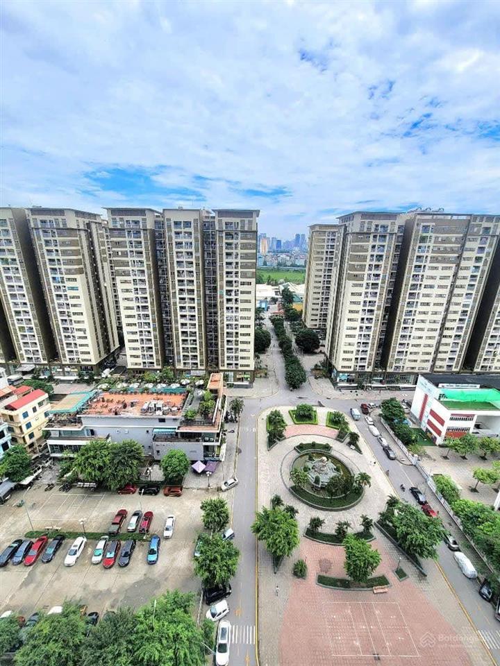 Tôi chính chủ cần bán căn hộ chung cư 67m2, 2pn 2vs, 2 ban công tại the vesta, phú lãm, hà đông