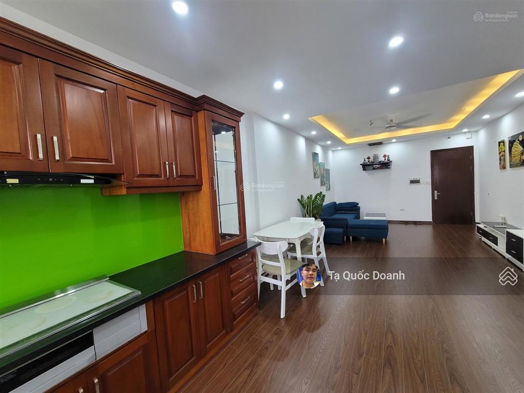 Em chính chủ bán căn hộ 71m2 2pn, 2vs, sđcc, tại tòa ct2 yên nghĩa nội thất đẹp tầng trung, nhà đẹp