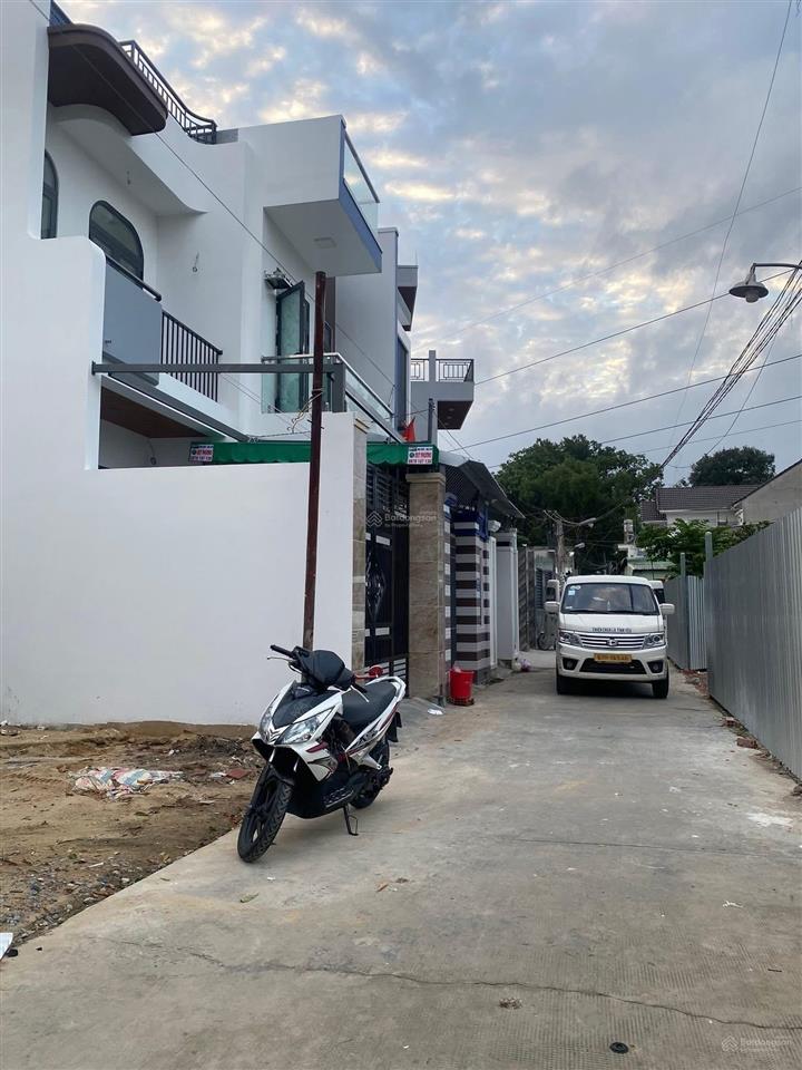 Cần tiền cho con du học bán gấp lô đất gần sân banh gò đậu, chỉ 1 tỷ 6xx, sổ riêng, đường ô tô