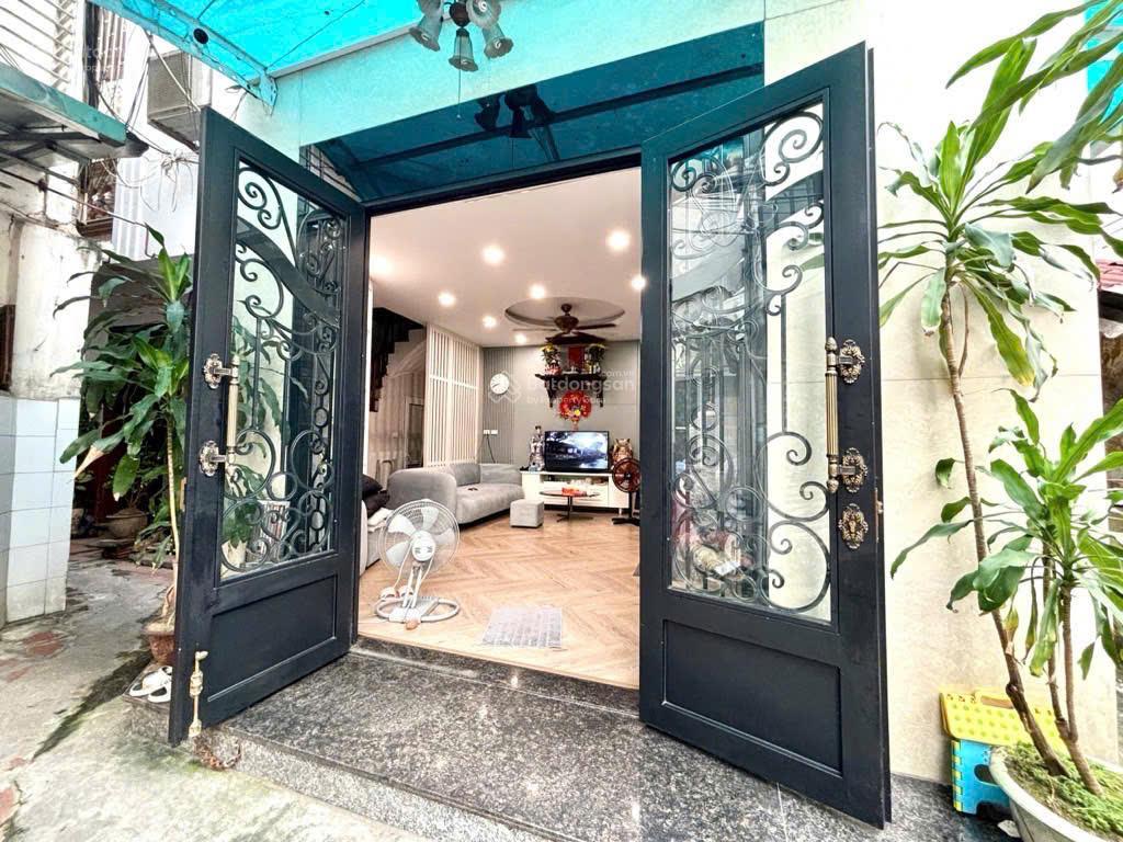Bán nhà phố đào duy từ, mã mây lô góc 36m2 x 5 tầng ngõ to, kcbt cực mới sổ vuông hơn 16 tỷ