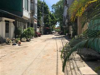 Cần bán gấp căn nhà 3 tầng mặt ngõ rộng  sát biệt thự louis city đại mỗ   0364 469 ***