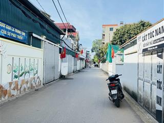 Chủ gửi cần bán gấp trục chính kinh doanh ô tô đỗ cửa nhà thoái mái