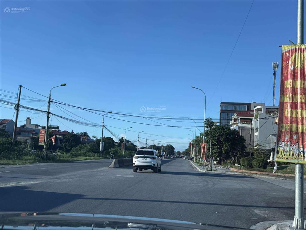 Bạn em nhờ bán gấp căn lk124 trục chính đẹp nhất happy land đông anh