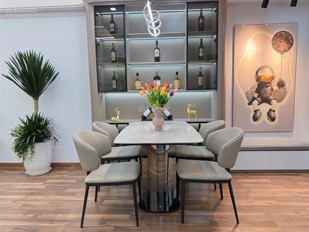 Em cần bán gấp căn hộ 62m2 2pn, 1wc full nội thất đẹp chung hateco apollo xuân phương