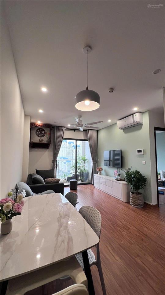 Chủ nhà cần bán gấp căn hộ 81m2 thiết kế 2pn + , 2wc nhà full nội thất chung cư the sun mễ trì