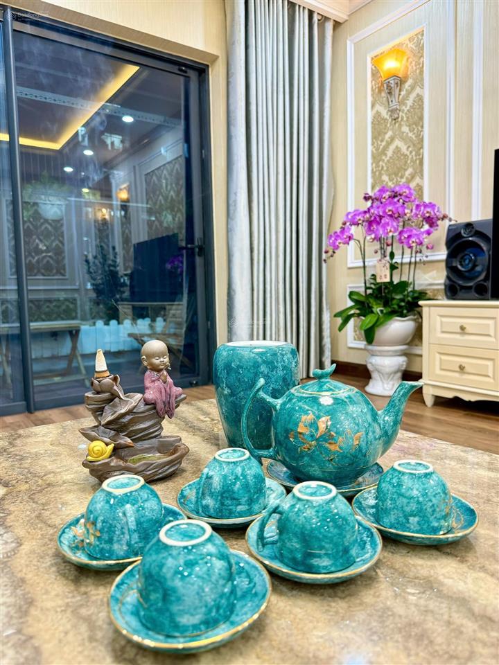 Bán gấp căn hộ goldmark city, 8,5 tỷ, dt 161m2, 4pn + 3wc, nhà đẹp, nhiều tiện ích, bắc từ liêm