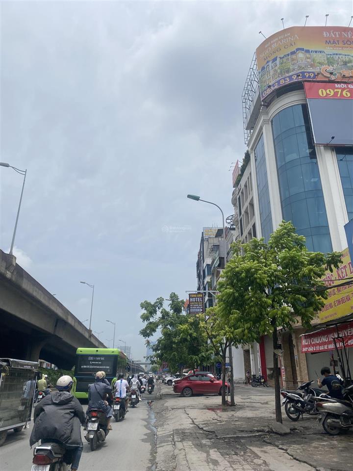 Nhà lô góc vạn phúc, hà đông, kinh doanh đa dạng ,cafe , phòng khám 65m2 x 5 tầng, giá 22,9 tỷ