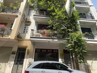 Bán nhà 261 trần quốc hoàn ,phan văn trường, cầu giấy 44m2, 13 tỷ 45 chỗ, kinh doanh tấp nập .