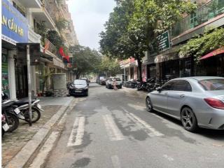 Bán nhà nghĩa tân, tô hiệu cầu giấy 55m2, 15 tỷ , đang cho thuê bán thuốc, 7 chỗ phi rầm rầm.