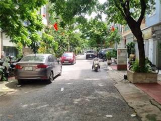 Bán nhà, khúc thừa dụ, công viên cầu giấy 48m2, nhỉnh 9 tỷ, 6 ngủ, ôtô 7 chỗ gần, siêu hiếm