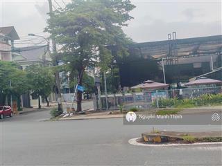 Bán gấp nhà c4 góc 2mt đường liên phường sát kđt global city dt 930m (32x30m). qhxd h + 6 tầng
