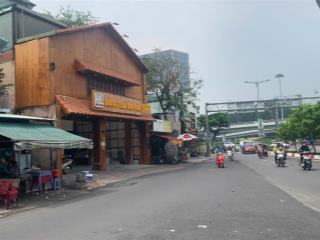 Bán nhà mt phạm văn đồng gần sân bay tsn, tphcm dt 550m2(11x50m) 3 lầu. qhxd 2 hầm + 12 tầng