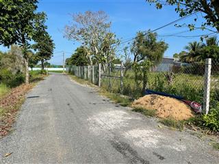 1700m2 có 297m2 thổ, lô góc 2 mt đường nhựa, ngang 61m, phân lô được 12 lô, làm nhà vườn, biệt thự