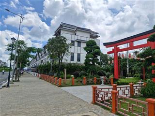Chủ gửi căn shophouse cạnh công viên, ngay cổng dự án vinhomes green city hậu nghĩa, kinh doanh tốt