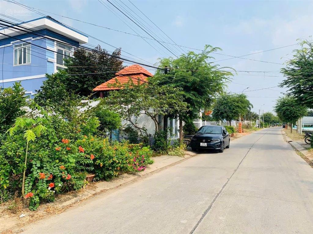 Đất thổ mt đường trần văn nghĩa 9m dt 240m2, giá siêu rẻ mua lời ngay