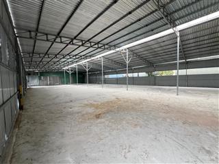 Kho xưởng mới dựng, sạch sẽ, cao thoáng. dt 1.100m2  có thể ngăn lẻ từ 500m2