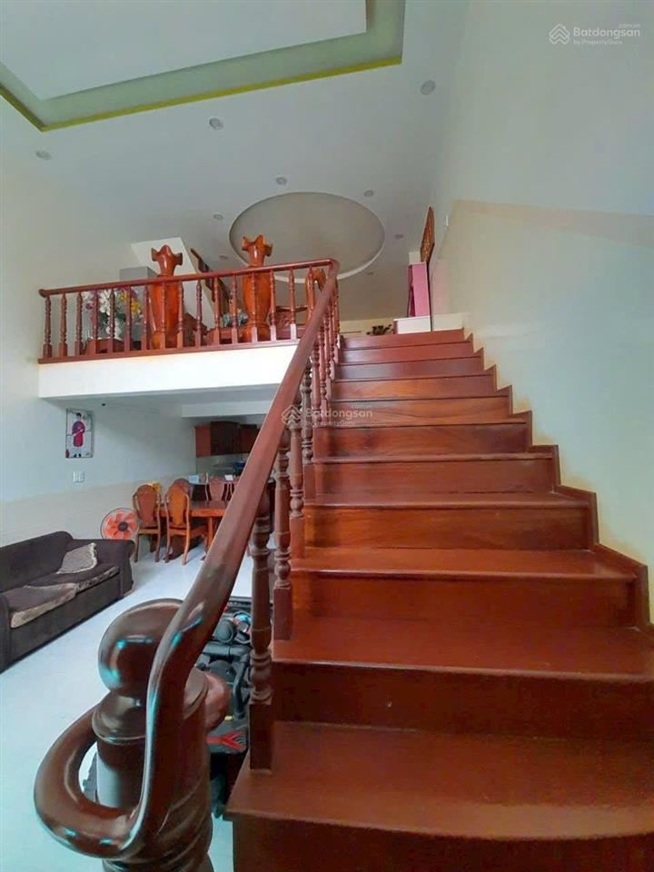 Cho thuê nhà nguyên căn gần lê văn việt, trường thcs lê quốc toản