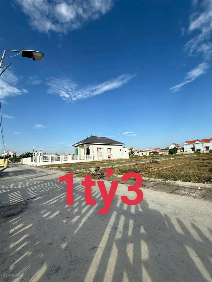 Bán đất quất lâm giá 1tỷ3. dt 150m2, mặt tiền rộng 9m (đã chia 2 bìa) đất odt vị trí đẹp giá tốt