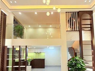 Lô góc 2 thoáng vĩnh viễn  nhà khung cột xây mới ở ngay  50m ra mặt đường láng  sổ vuông đẹp