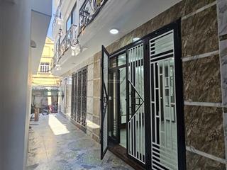 Bán nhà phố việt hưng. rộng 30m2 xây 5 tầng mới. cách phố chỉ 40m ngõ rộng đẹp . sổ chính chủ