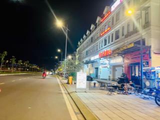 Bán shophouse đẹp tại lakeview city, 100m2, nhiều tiện ích,  0907 860 ***